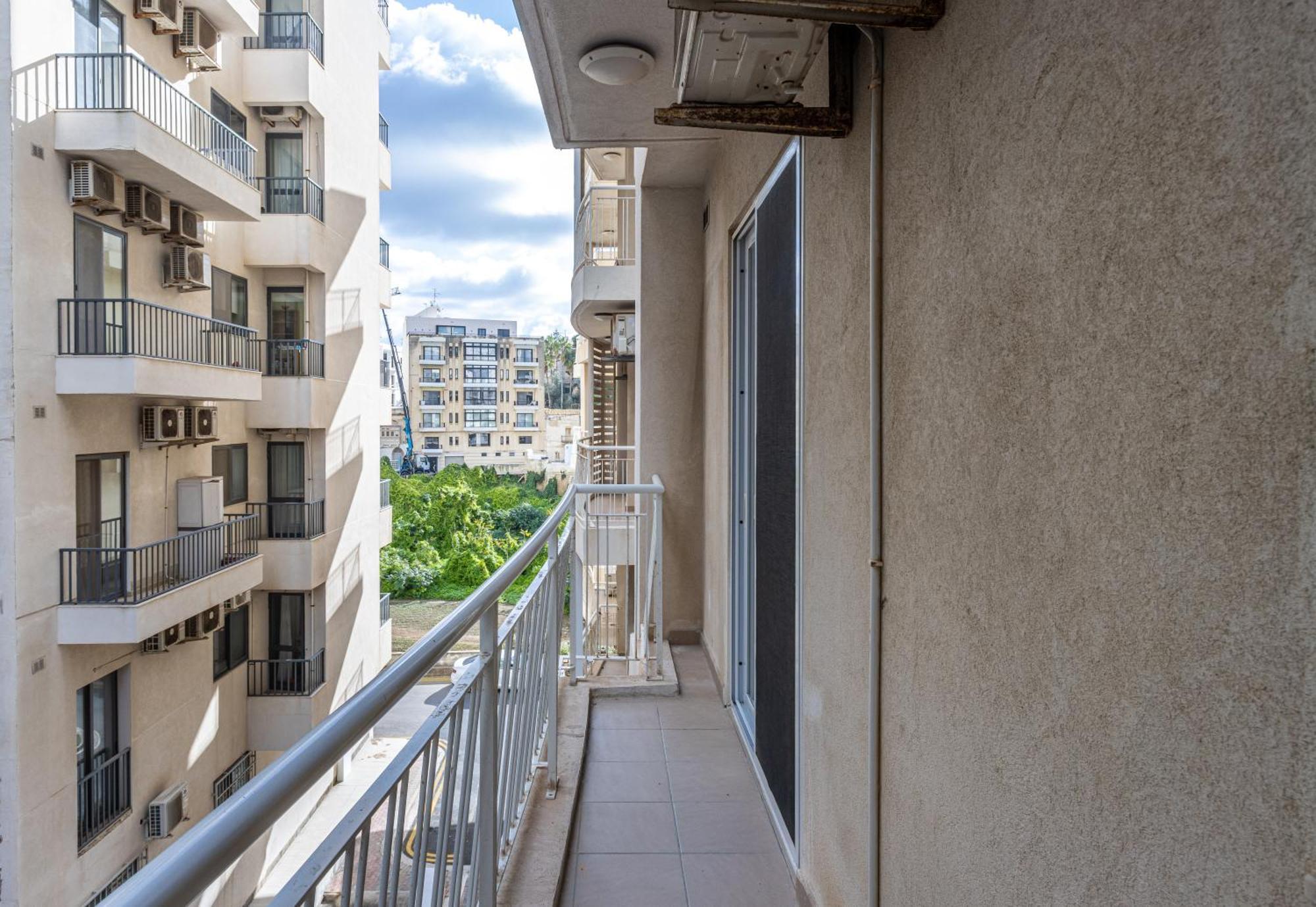 St Julians - Balluta 2 Bedroom Apartment Saint Julian's Luaran gambar