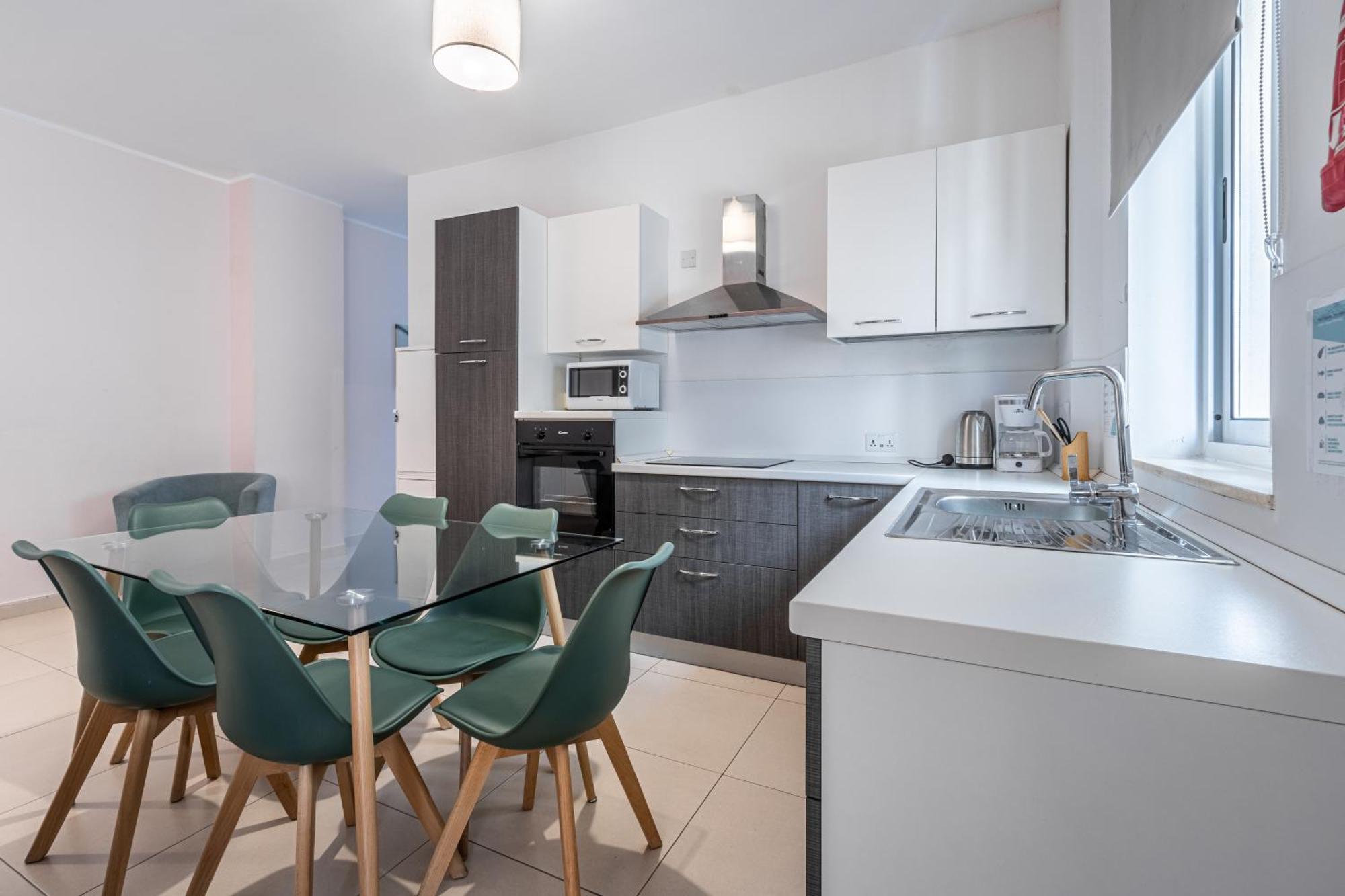 St Julians - Balluta 2 Bedroom Apartment Saint Julian's Luaran gambar